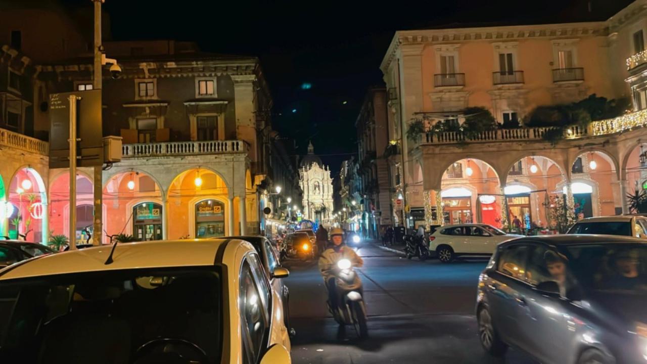 Sunshine House Bed & Breakfast Catania Bagian luar foto