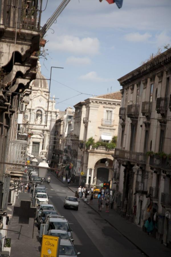Sunshine House Bed & Breakfast Catania Bagian luar foto